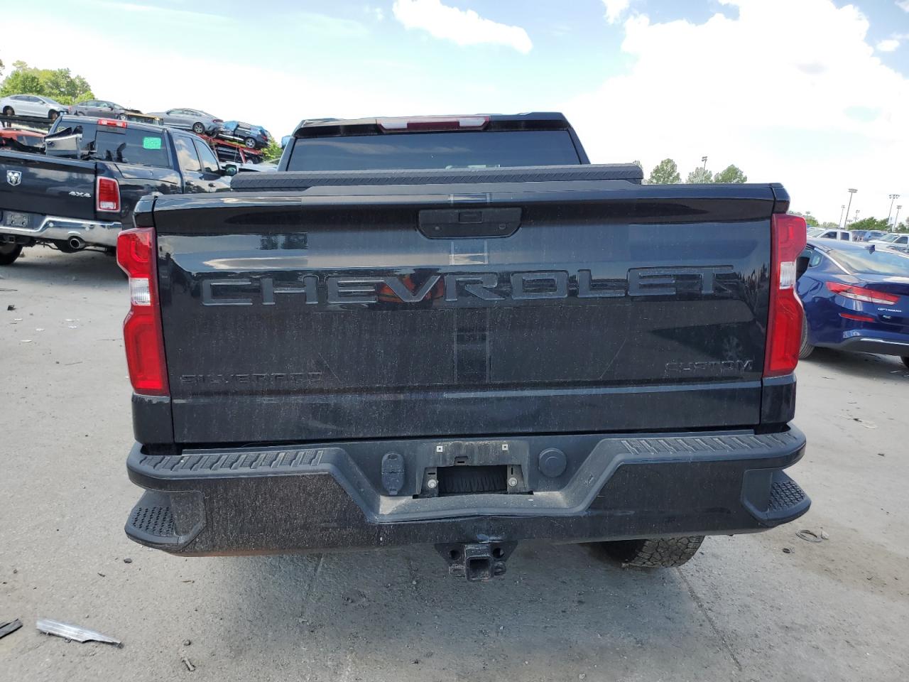 2021 Chevrolet Silverado K1500 Custom VIN: 1GCPYBEKXMZ202679 Lot: 62952825