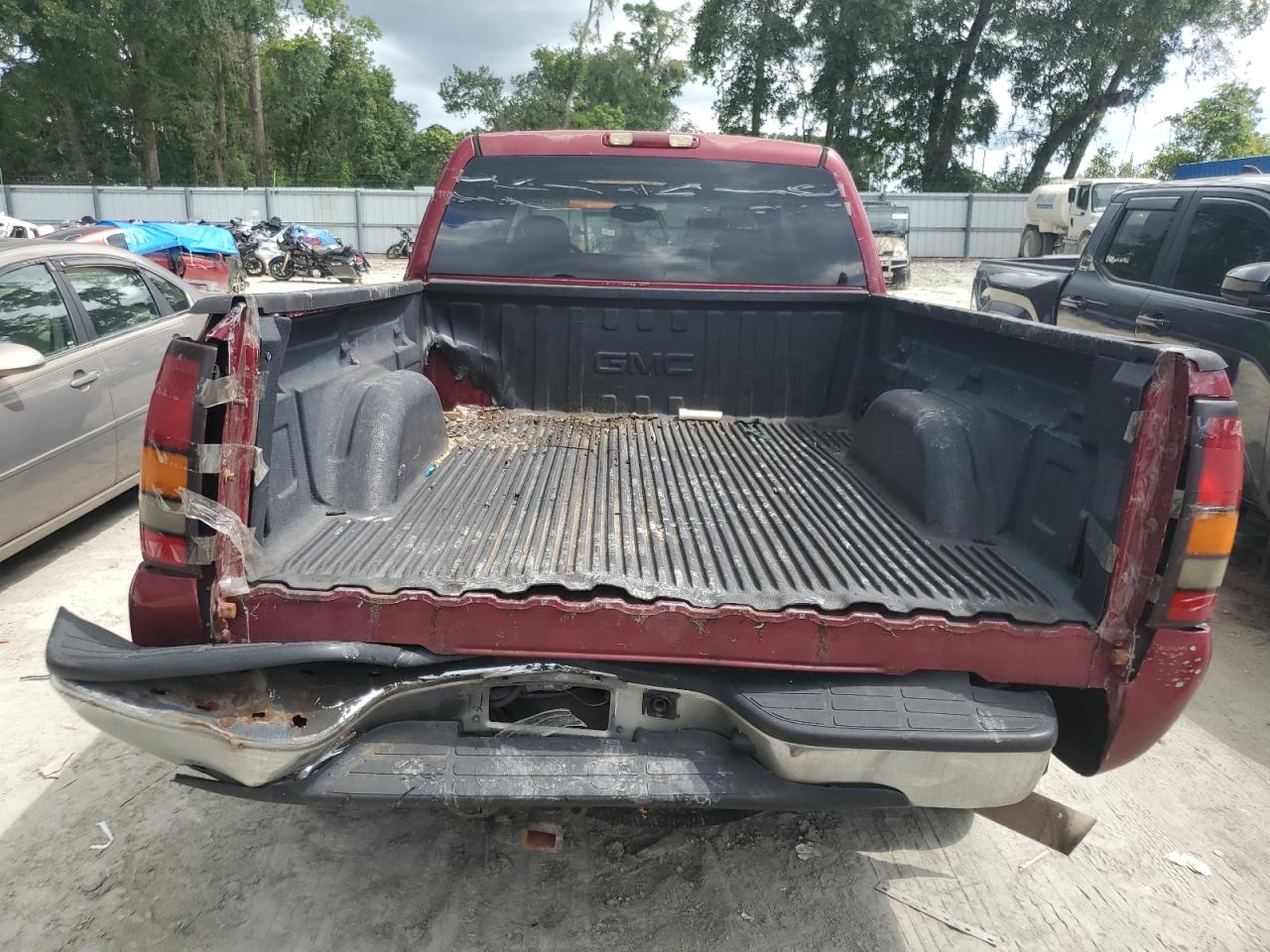 2005 GMC Sierra C2500 Heavy Duty VIN: 1GTHC23U25F805328 Lot: 64359245