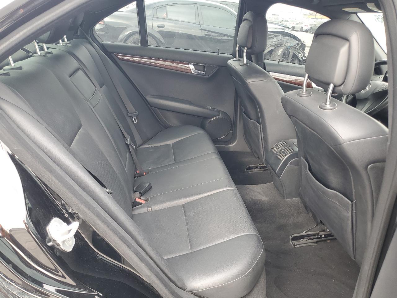 2010 Mercedes-Benz C 300 VIN: WDDGF5EB1AF365635 Lot: 65240665