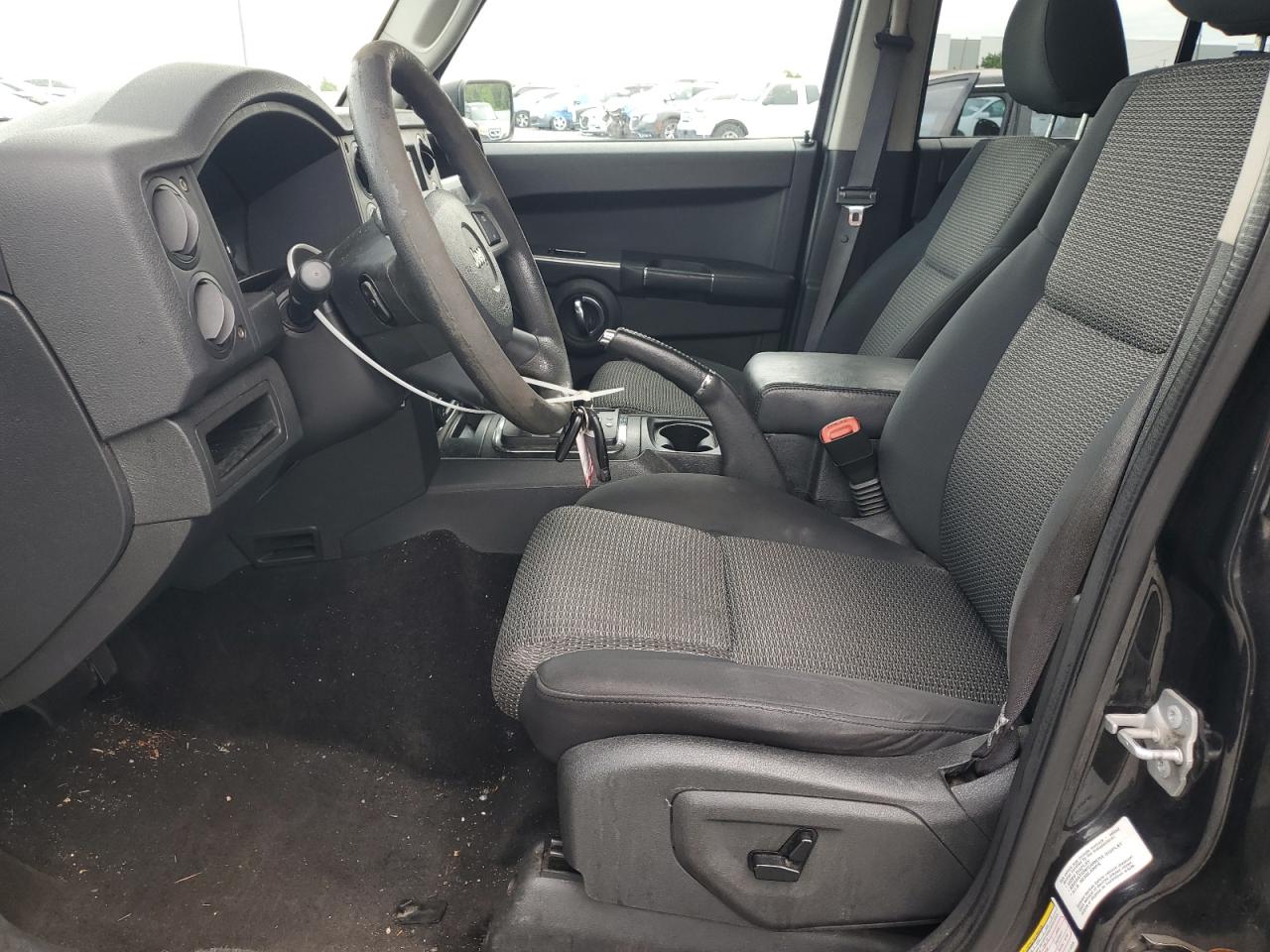 2010 Jeep Commander Sport VIN: 1J4RG4GK3AC114229 Lot: 64741965
