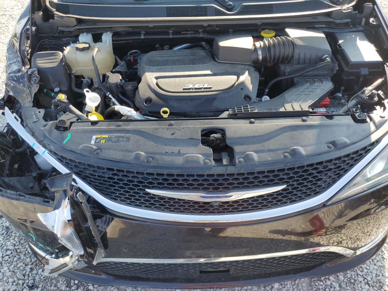 2018 Chrysler Pacifica Touring L VIN: 2C4RC1BG0JR113906 Lot: 65578025