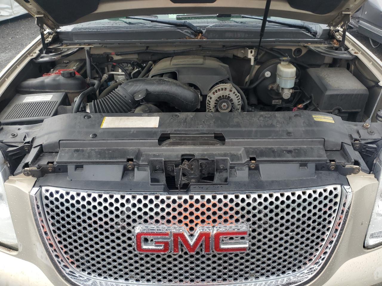 2009 GMC Yukon Denali VIN: 1GKFK03289J121761 Lot: 62628255