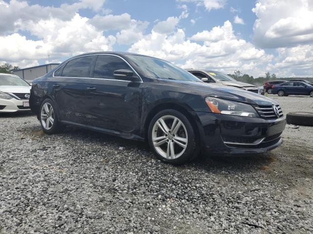 Sedans VOLKSWAGEN PASSAT 2014 Czarny