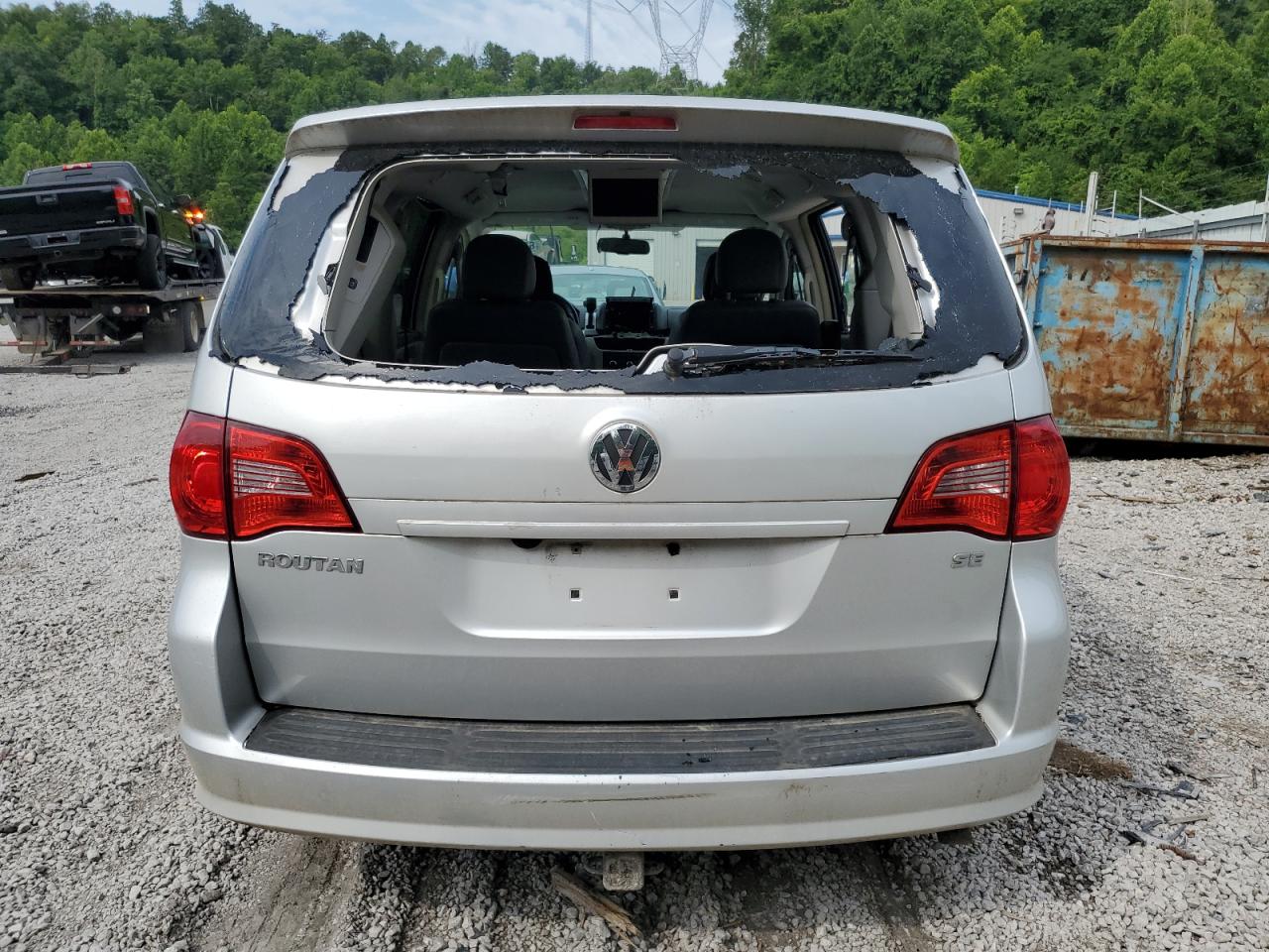 2011 Volkswagen Routan Se VIN: 2V4RW3DG8BR624111 Lot: 63447905