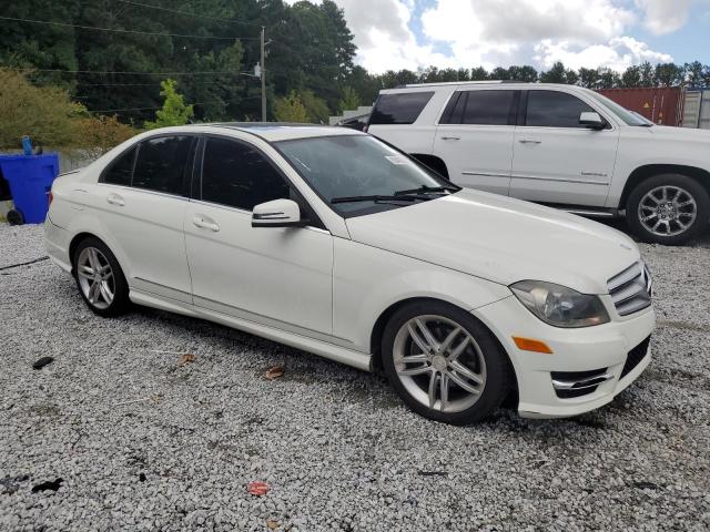 Sedans MERCEDES-BENZ C-CLASS 2012 Biały