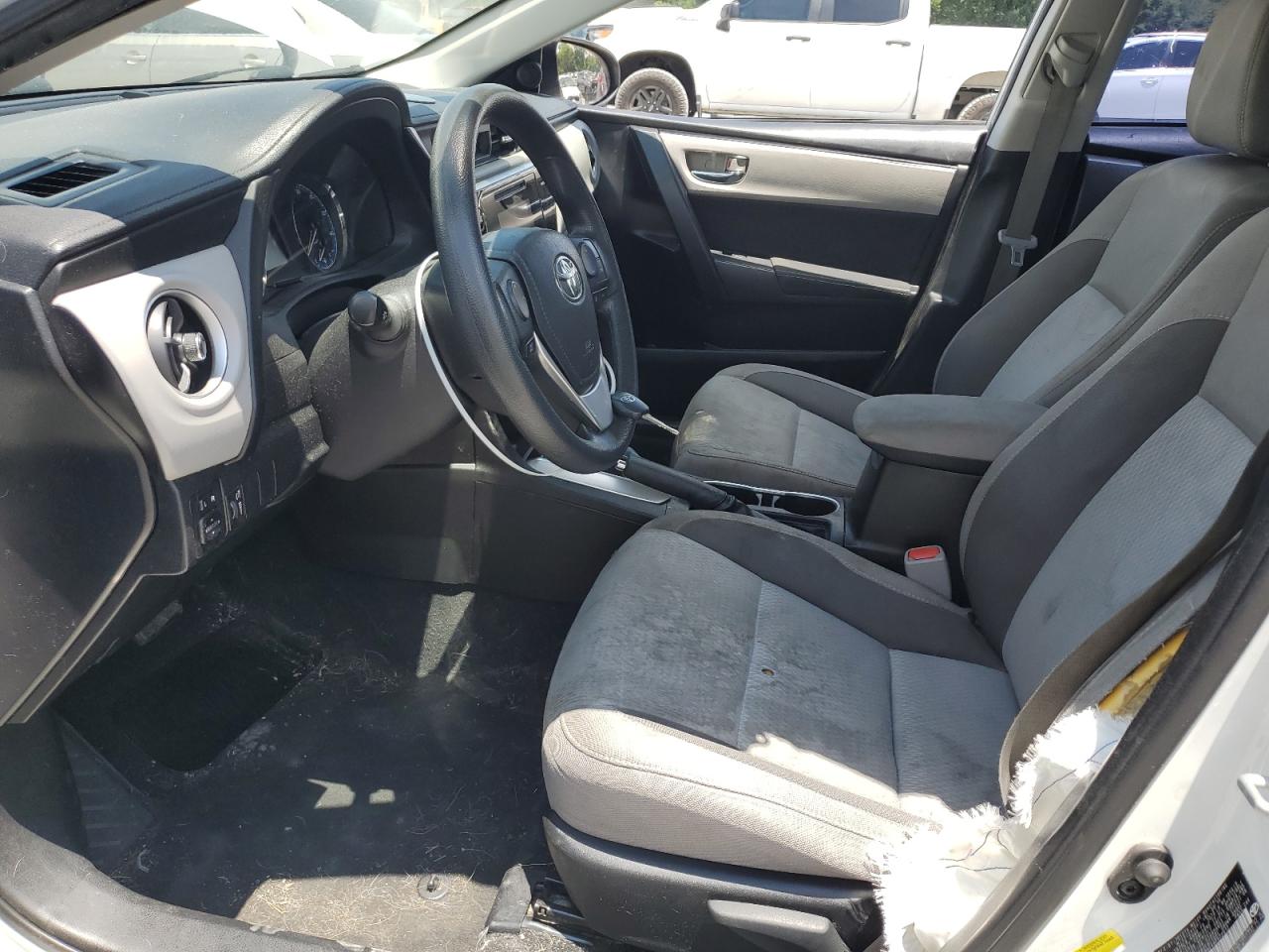 2017 Toyota Corolla L VIN: 5YFBURHE4HP570912 Lot: 64517885