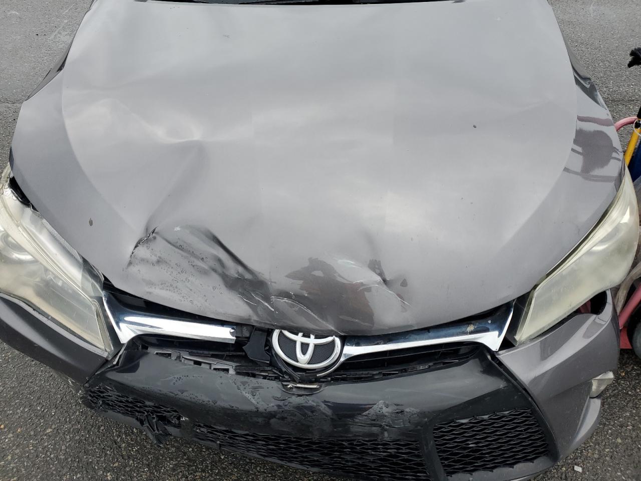 2015 Toyota Camry Le VIN: 4T1BF1FK2FU088049 Lot: 64868025