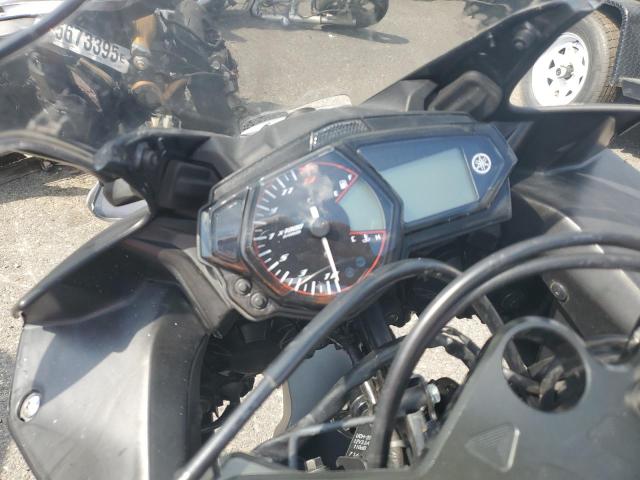 2017 YAMAHA YZFR3   