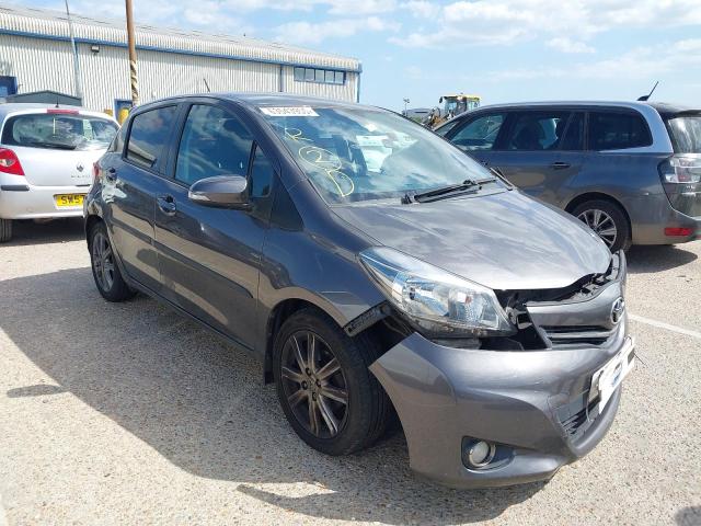 2011 TOYOTA YARIS SR V