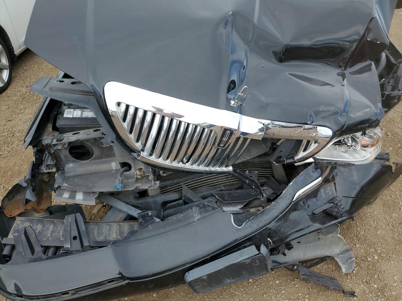 2010 Lincoln Town Car Signature Limited VIN: 2LNBL8CV6AX753097 Lot: 66018925