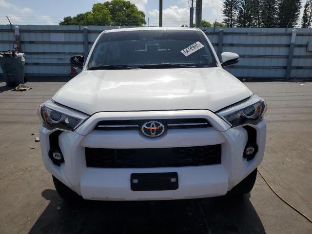 2023 TOYOTA 4RUNNER SE  