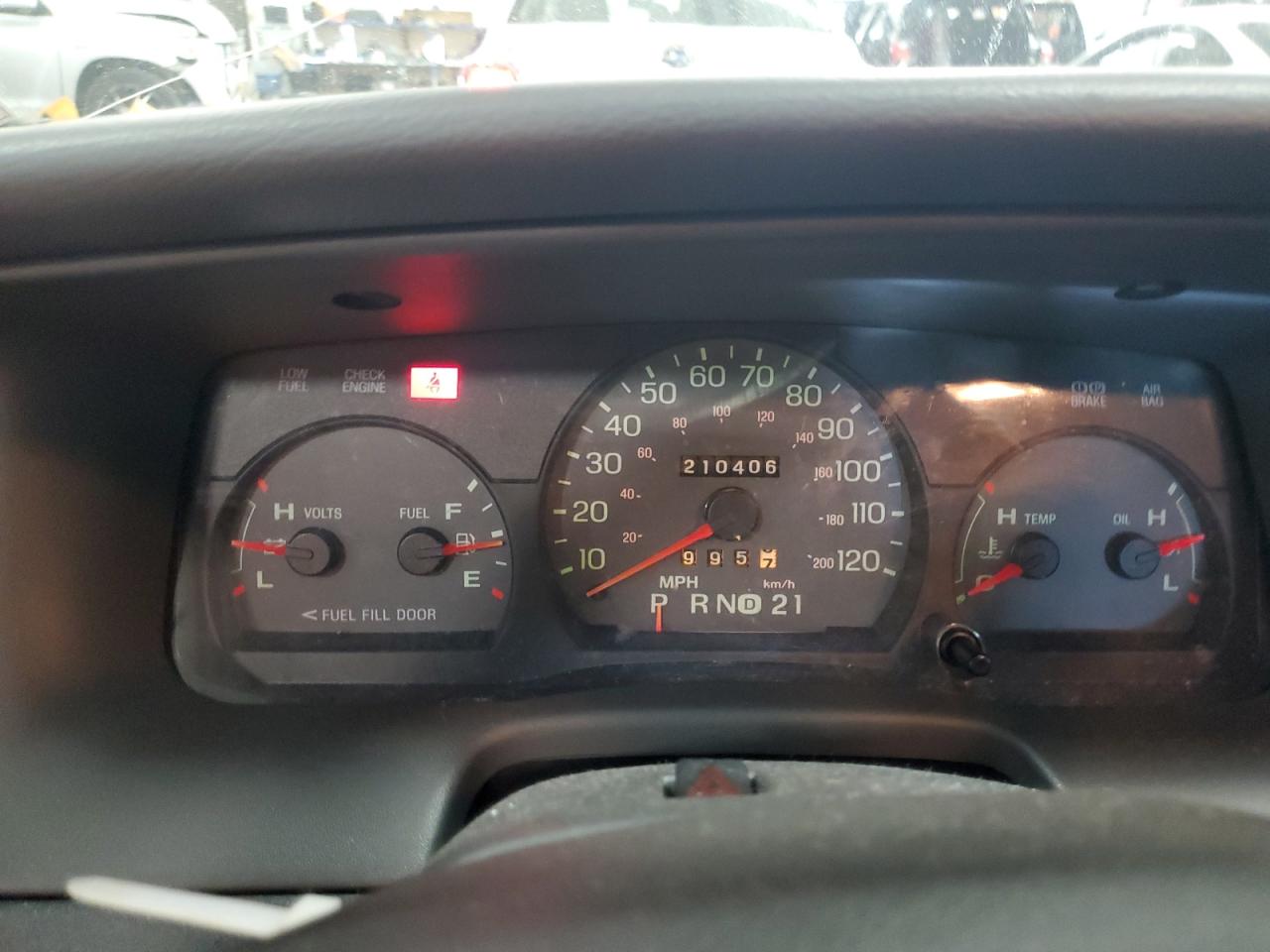 2005 Mercury Grand Marquis Ls VIN: 2MEHM75W05X648913 Lot: 65320105
