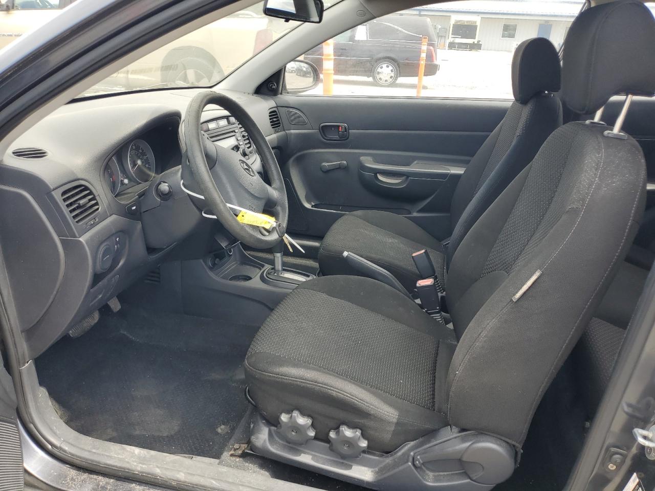 2008 Hyundai Accent Gs VIN: KMHCM36C58U061249 Lot: 63623735