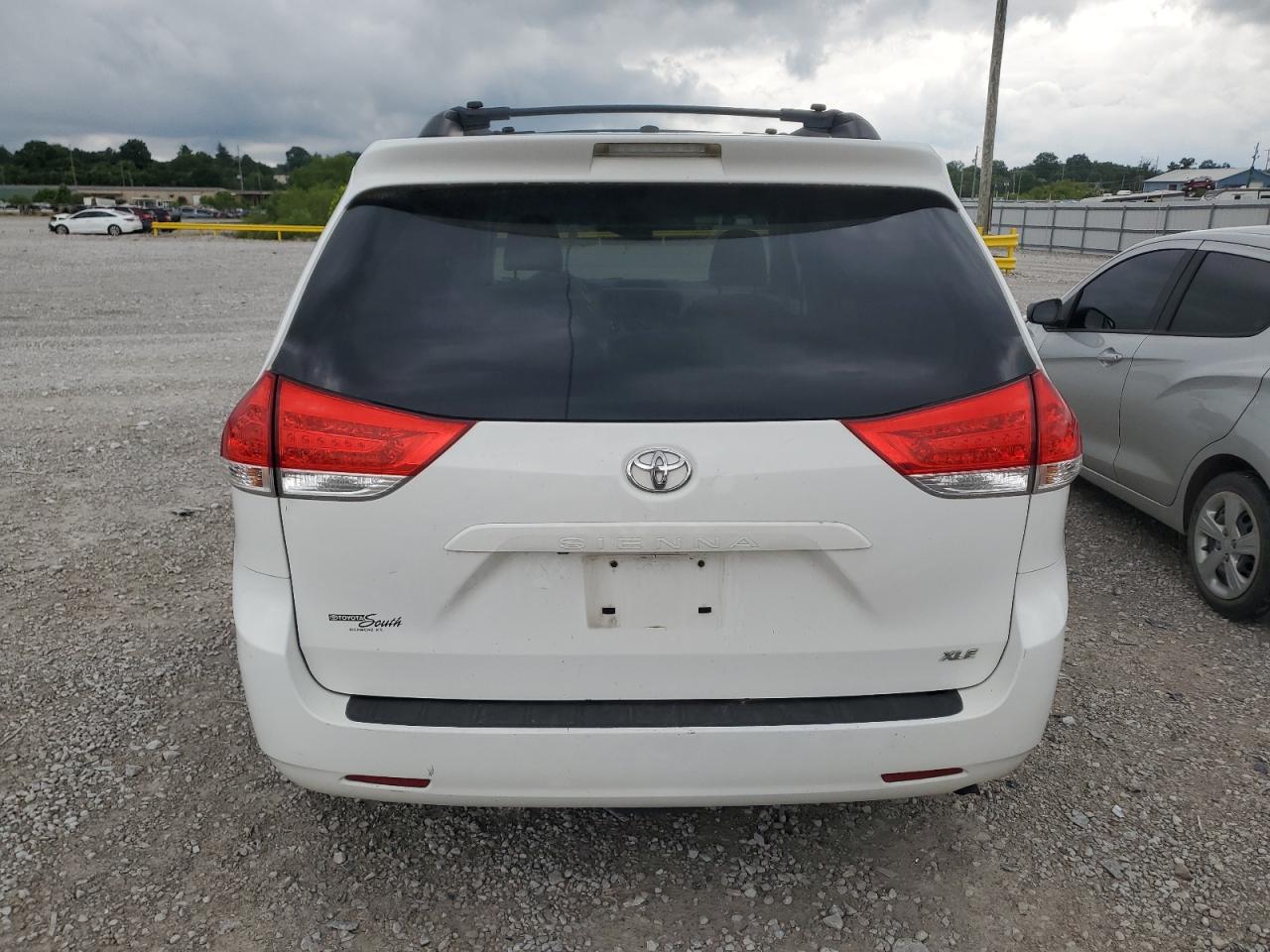 2012 Toyota Sienna Xle VIN: 5TDYK3DC0CS212613 Lot: 62317765