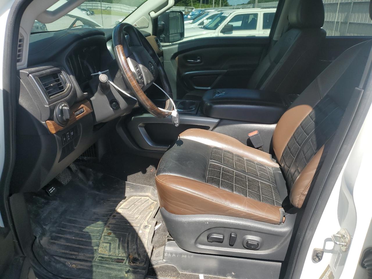 2018 Nissan Titan Xd Sl VIN: 1N6BA1F48JN526755 Lot: 64447055