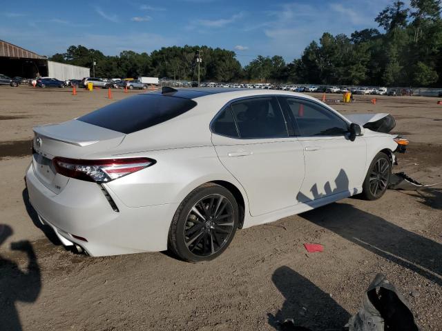  TOYOTA CAMRY 2020 Biały