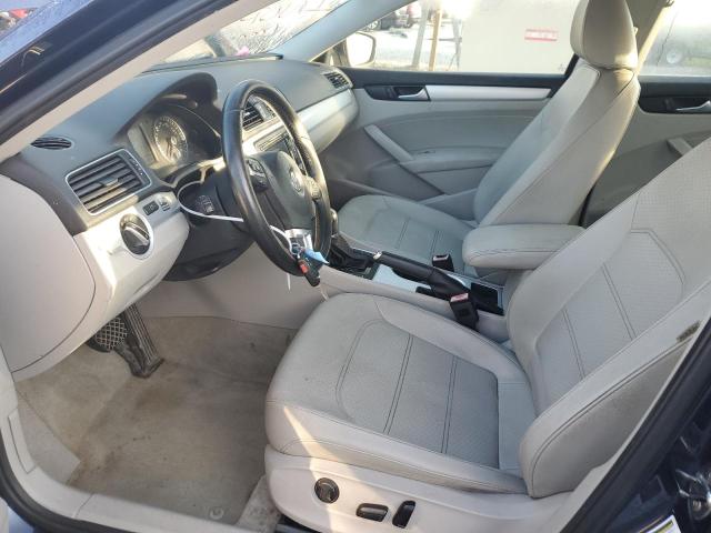 Sedans VOLKSWAGEN PASSAT 2013 Granatowy