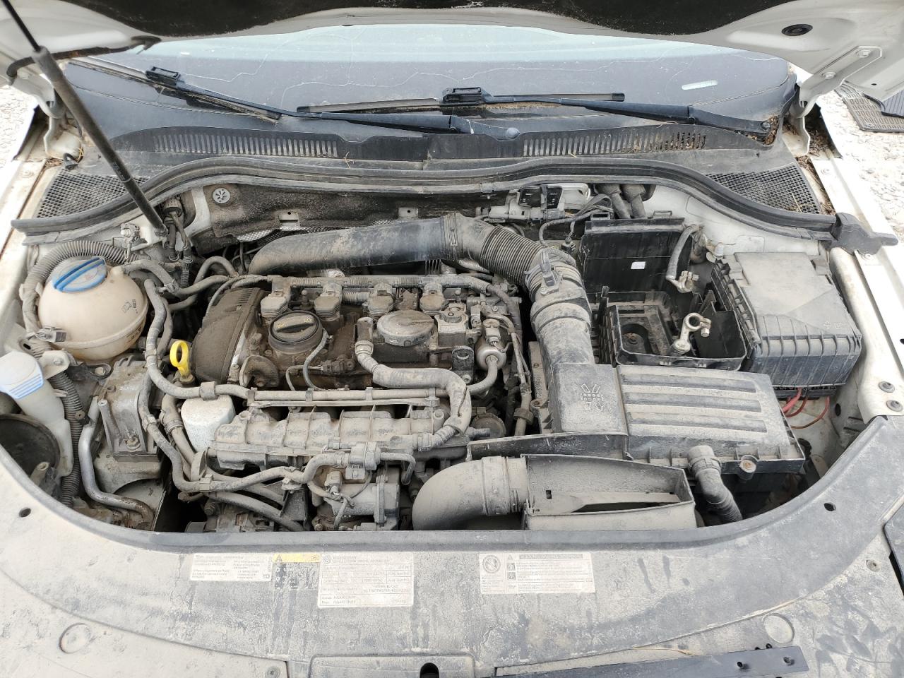 2015 Volkswagen Cc Sport VIN: WVWBP7AN5FE826393 Lot: 65253035