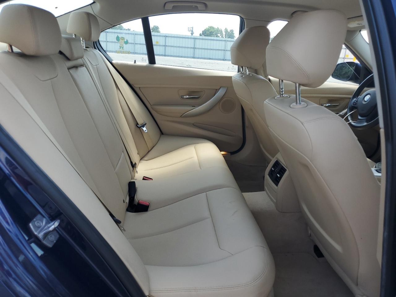 2016 BMW 320 I VIN: WBA8E1G54GNU12136 Lot: 65501645