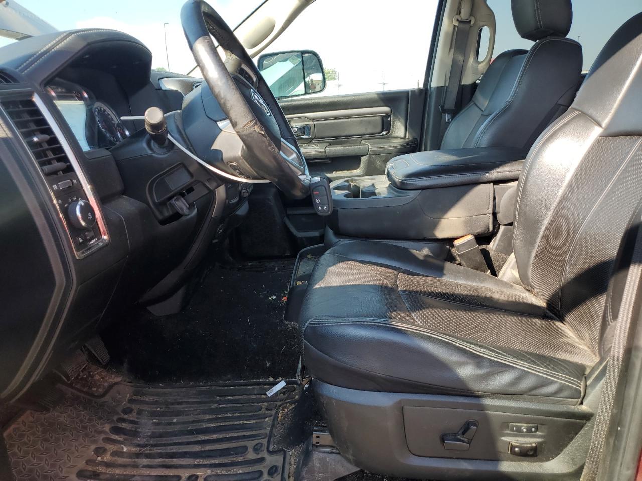 2018 Ram 2500 Laramie VIN: 3C6UR5FJ4JG349915 Lot: 63388125