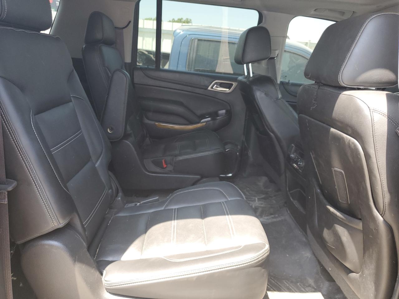 2016 GMC Yukon Xl Denali VIN: 1GKS2HKJ0GR464102 Lot: 64961815