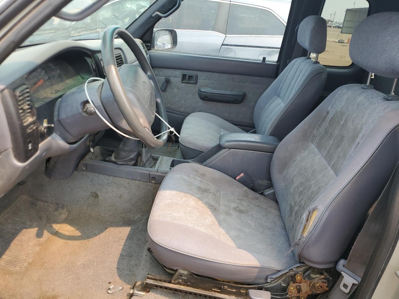 2000 Toyota Tacoma Xtracab VIN: 4TAWM72N4YZ582686 Lot: 67315135