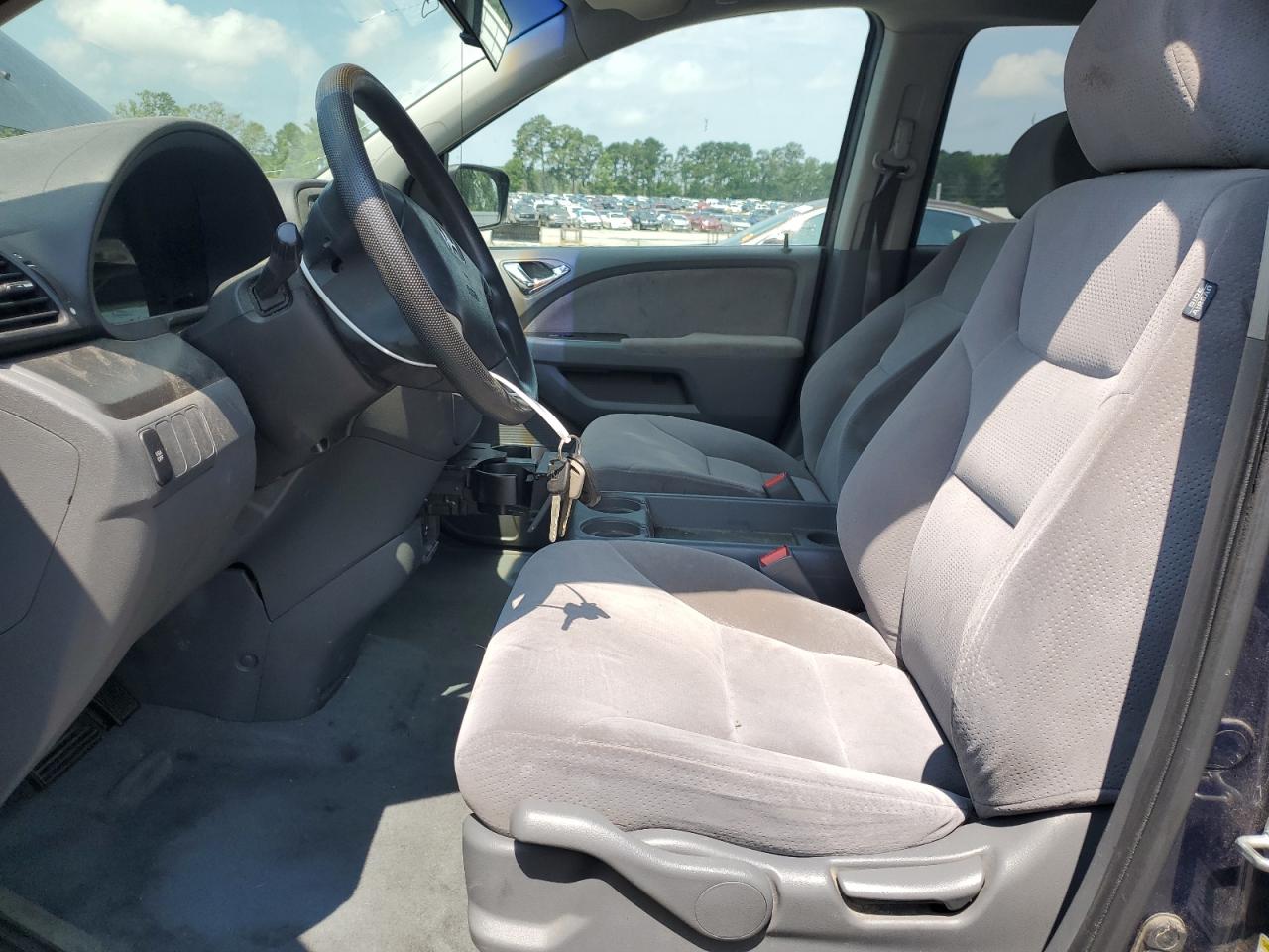 2007 Honda Odyssey Lx VIN: 5FNRL38227B090561 Lot: 64020475