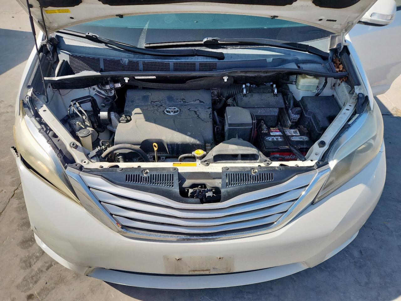 2015 Toyota Sienna Xle VIN: 5TDYK3DC2FS686910 Lot: 64222855
