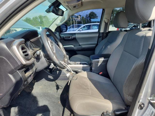  TOYOTA TACOMA 2018 Srebrny