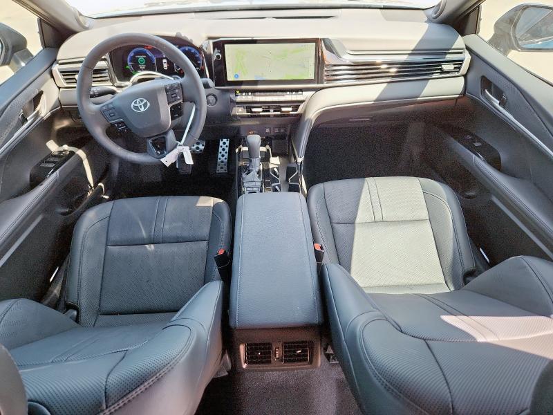  TOYOTA CAMRY 2025 Зеленый