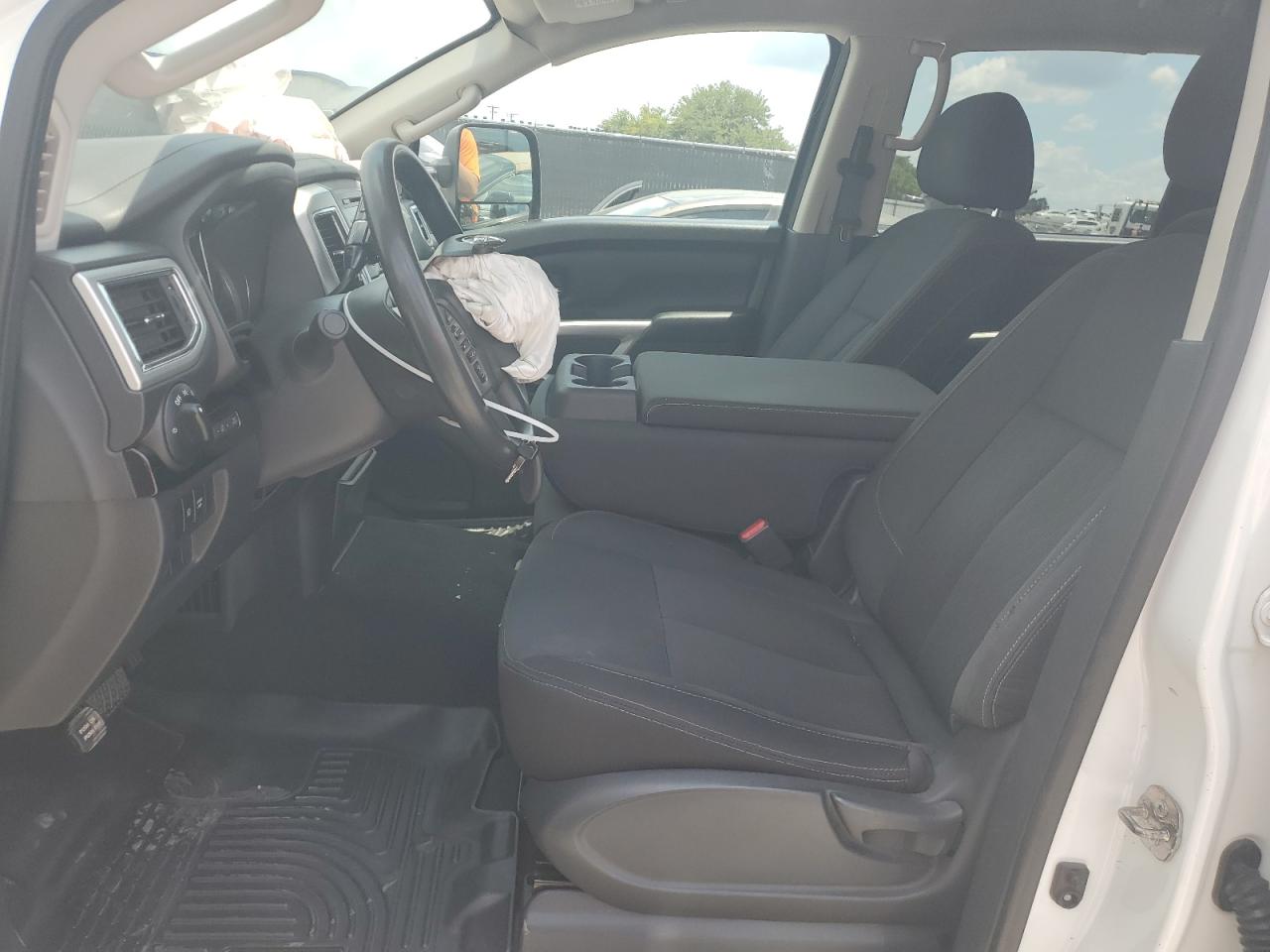 1N6BA1F31JN526166 2018 Nissan Titan Xd S