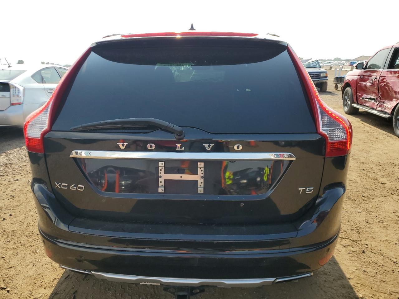 2015 Volvo Xc60 T5 Premier VIN: YV440MDK0F2741845 Lot: 64810105