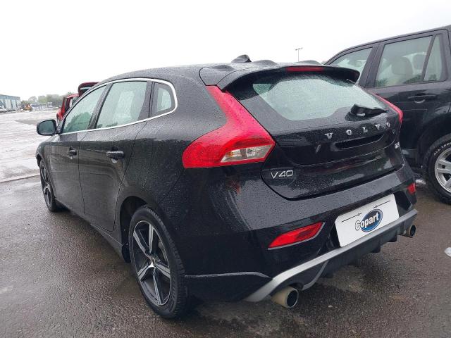 2017 VOLVO V40 R-DESIGN T2 