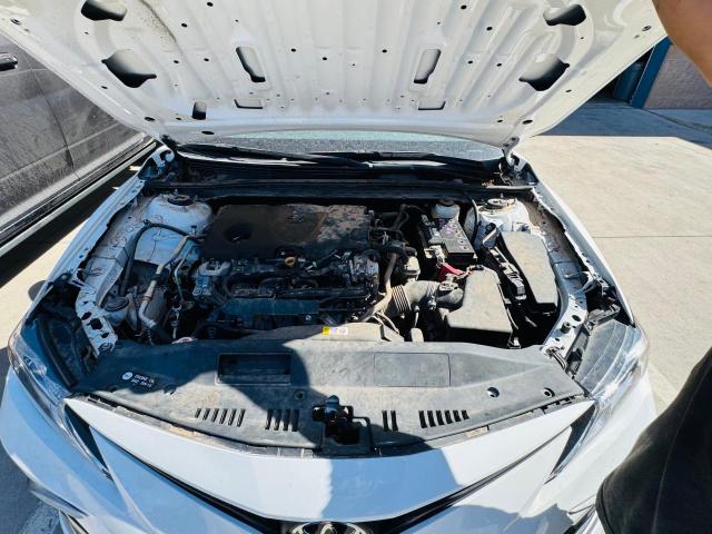  TOYOTA CAMRY 2021 White