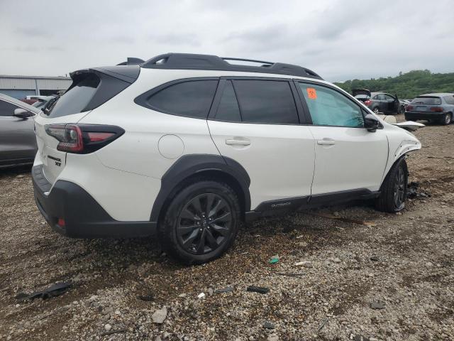  SUBARU OUTBACK 2024 White