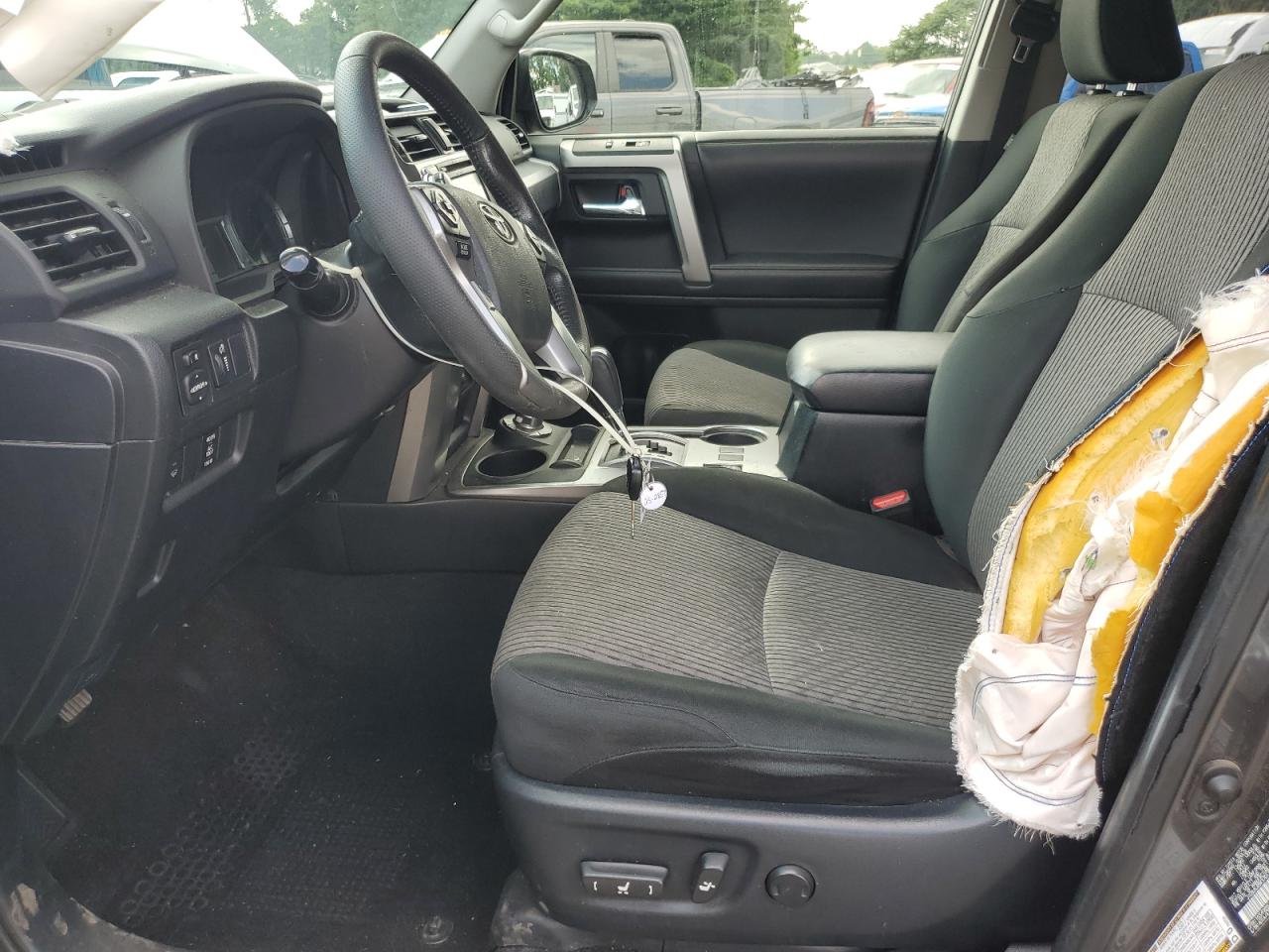 2019 Toyota 4Runner Sr5/Sr5 Premium VIN: JTEBU5JR5K5701352 Lot: 65725925