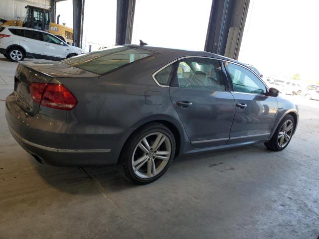 Седаны VOLKSWAGEN PASSAT 2013 Серый