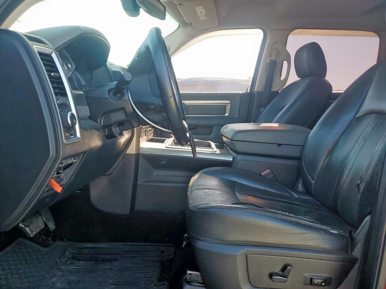 1c6rr6lt5fs692296 1C6RR6LT5FS692296 2015 Ram 1500 Slt