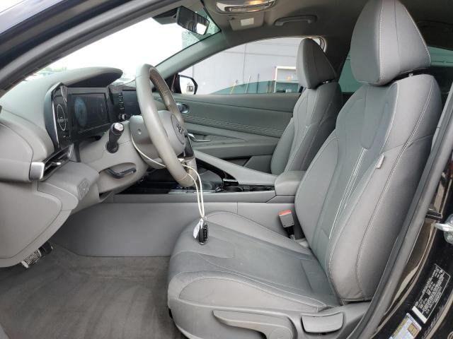  HYUNDAI ELANTRA 2022 Черный