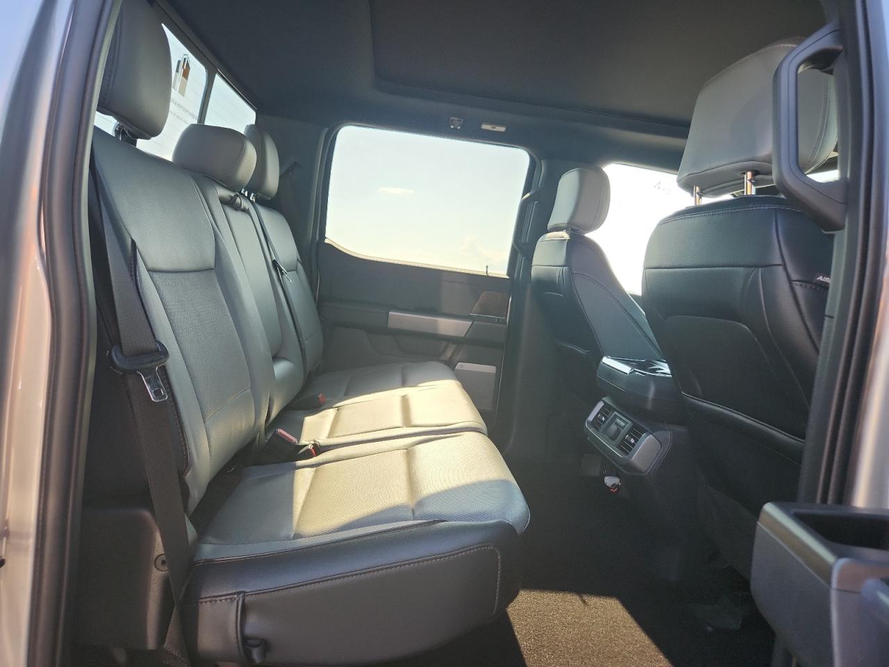 2022 Ford F150 Lightning Pro VIN: 1FT6W1EV6NWG00707 Lot: 65447685