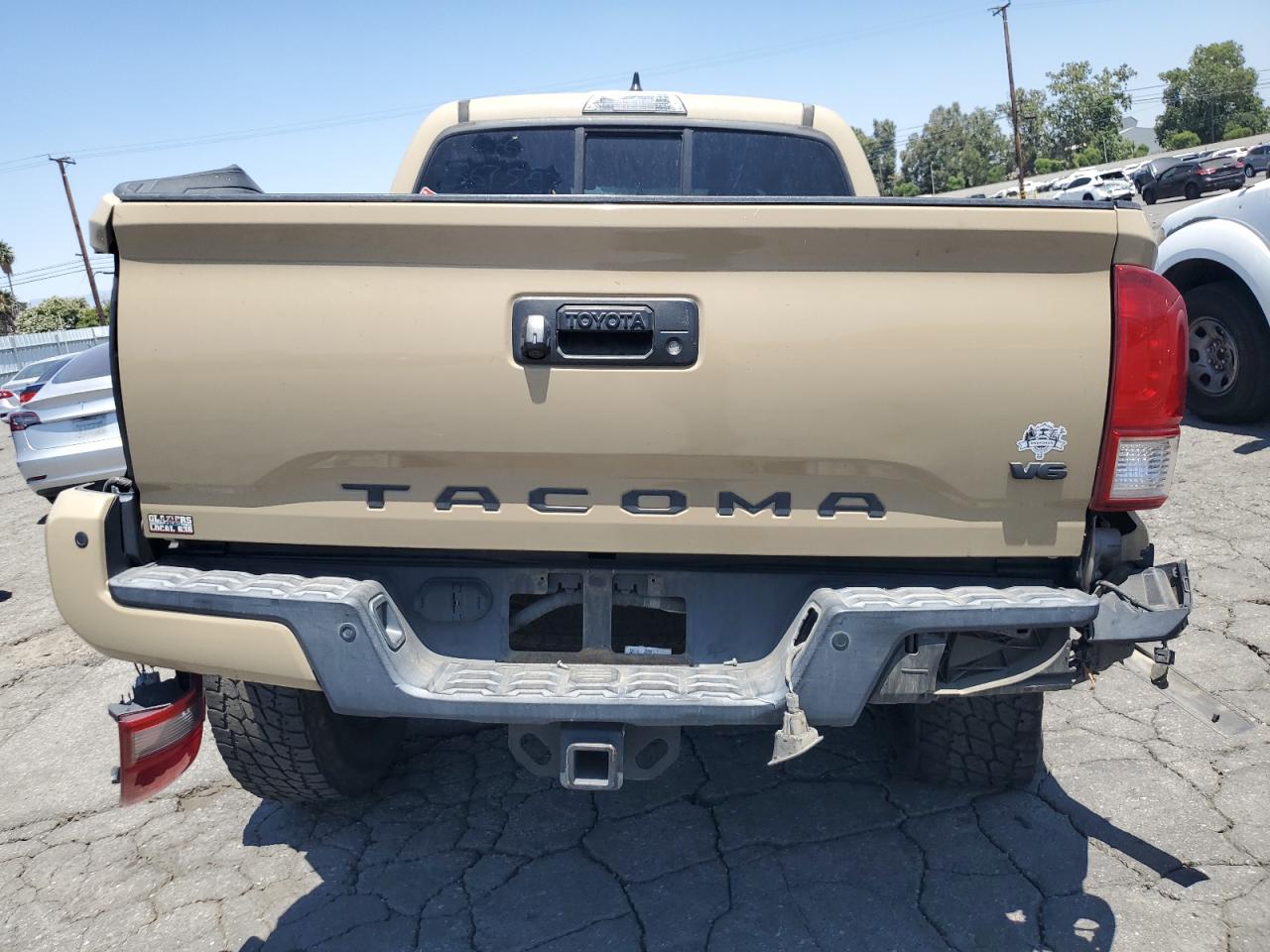 3TMAZ5CN7GM008795 2016 Toyota Tacoma Double Cab