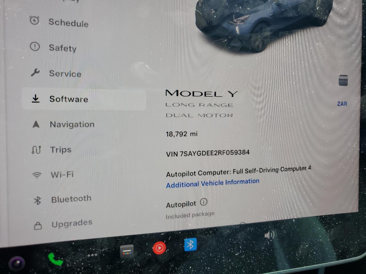 2024 Tesla Model Y VIN: 7SAYGDEE2RF059384 Lot: 63147645