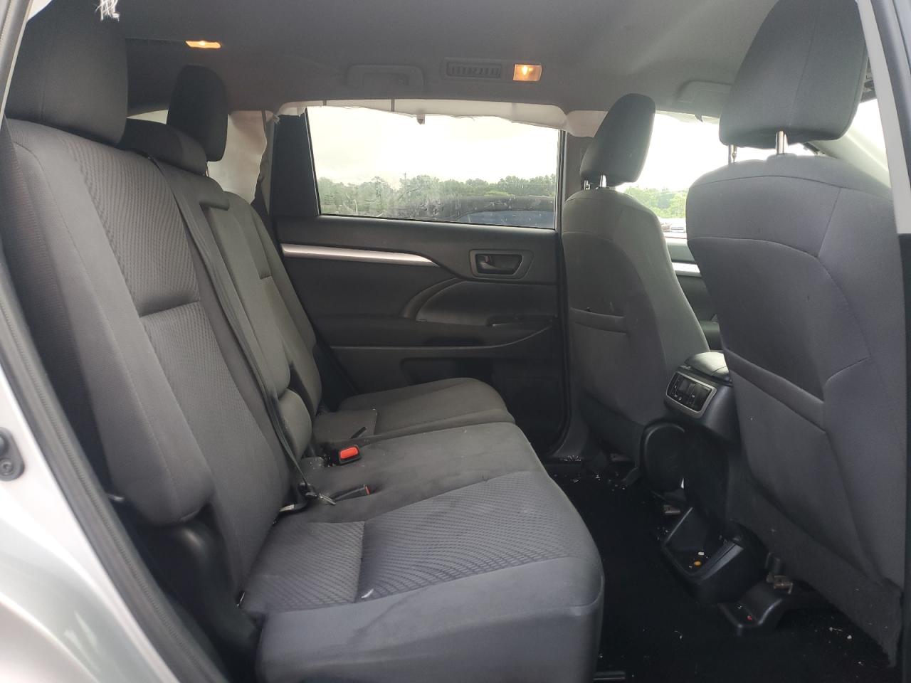 2019 Toyota Highlander Le VIN: 5TDBZRFH2KS918087 Lot: 63933815