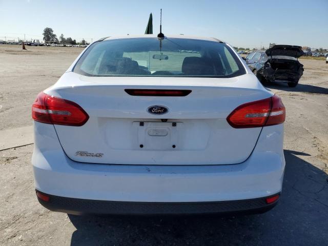  FORD FOCUS 2016 Белы