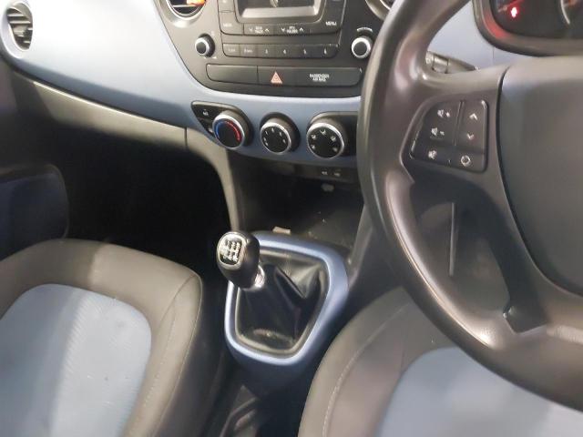 2016 HYUNDAI I10 SE