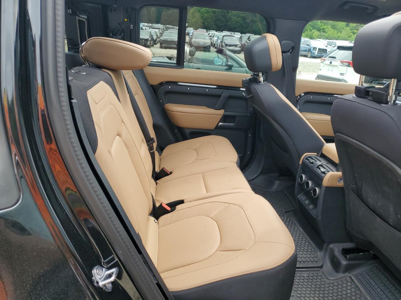 2025 Land Rover Defender 130 VIN: SALEWFFE6S2403619 Lot: 62792315