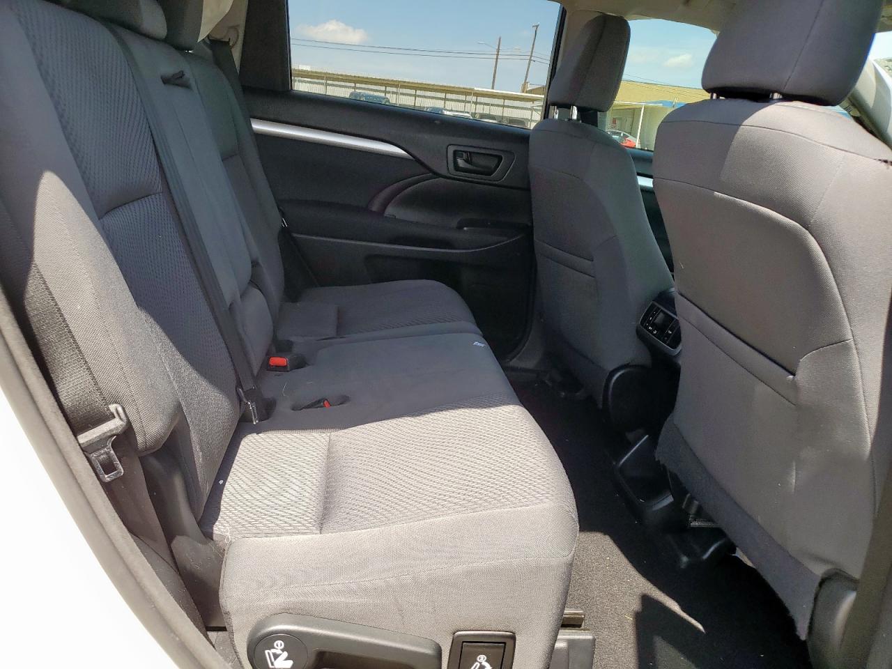 2015 Toyota Highlander Le VIN: 5TDZKRFH6FS073592 Lot: 64459155