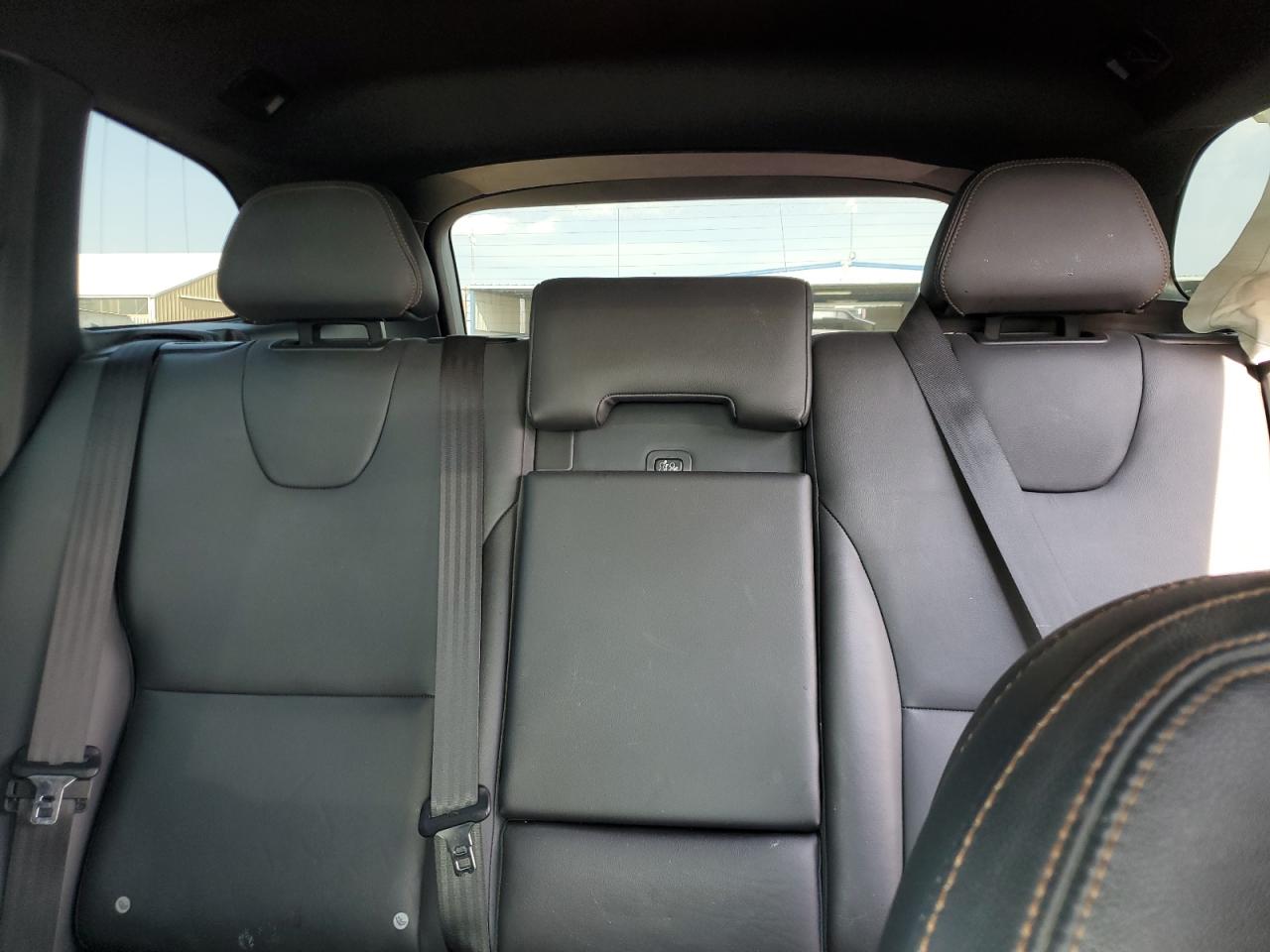 2015 Volvo Xc60 T5 Premier VIN: YV440MDK0F2741845 Lot: 64810105