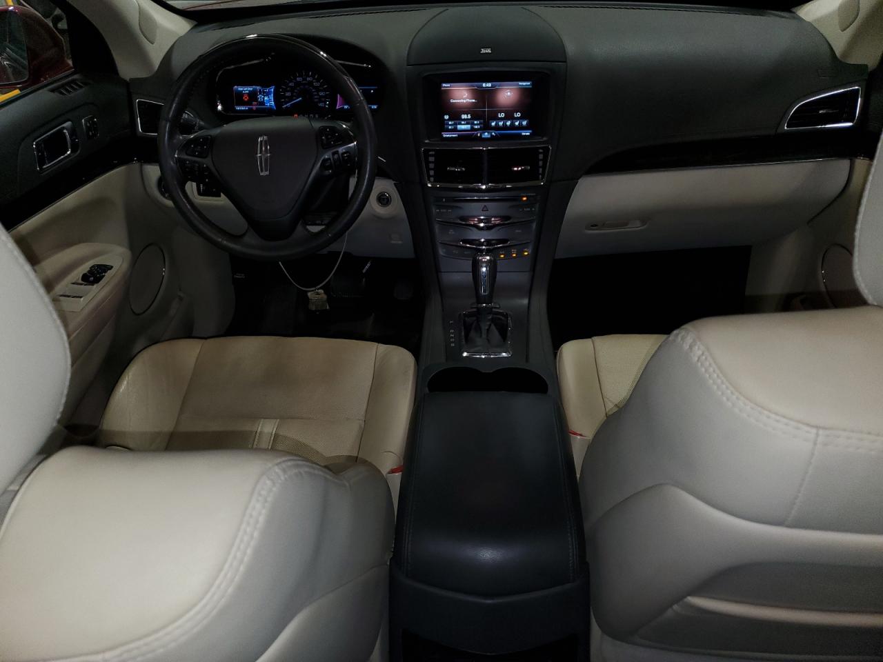 2015 Lincoln Mkt VIN: 2LMHJ5ATXFBL01792 Lot: 66130395