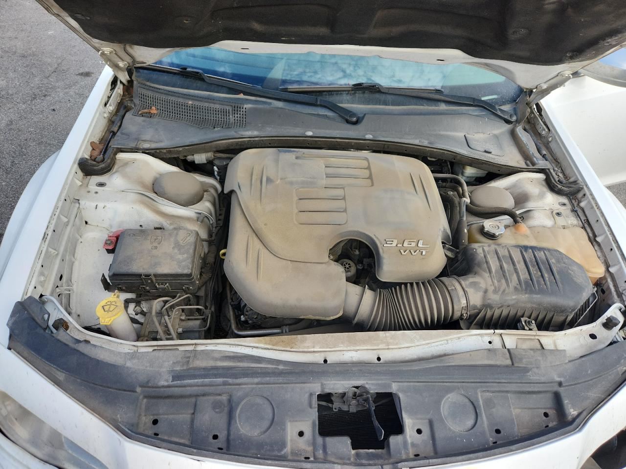 2014 Chrysler 300C VIN: 2C3CCAEG2EH175602 Lot: 64411705